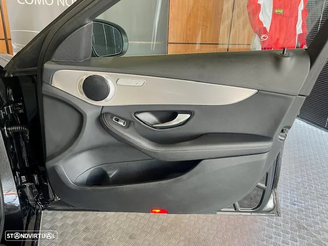 Mercedes-Benz C 300 de Avantgarde - 48