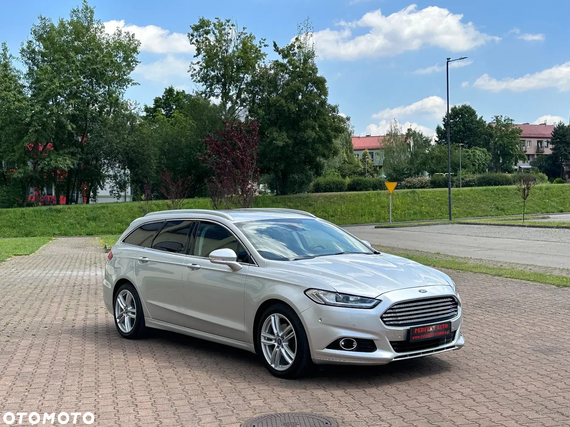 Ford Mondeo 2.0 EcoBoost Titanium - 17