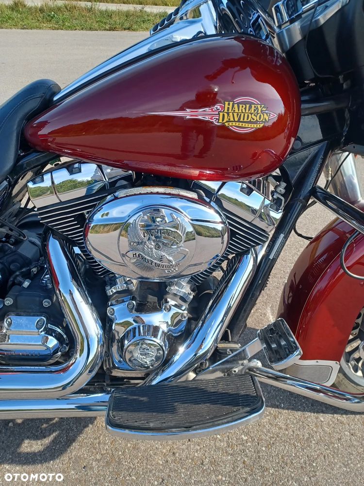 Harley-Davidson FLHTCU Ultra - 20