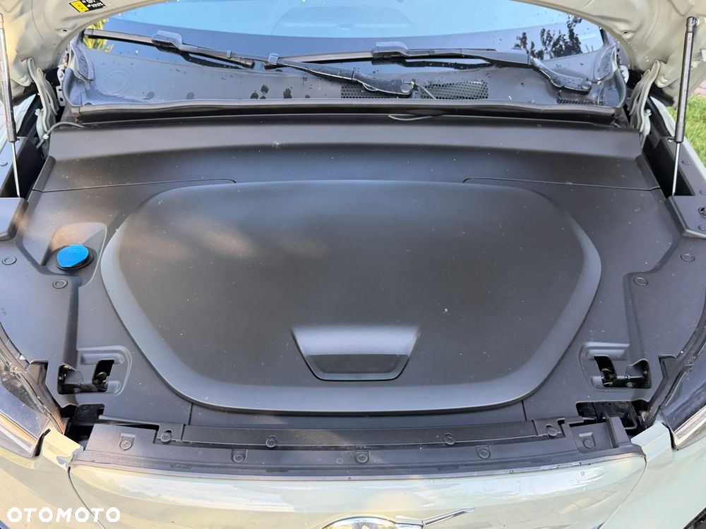 Volvo XC 40 Recharge 82 kWh Single M Extended Range RWD Ultimate - 28