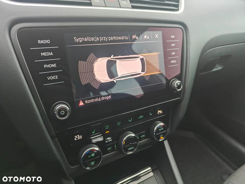 Skoda Octavia 2.0 TDI SCR Style DSG - 10