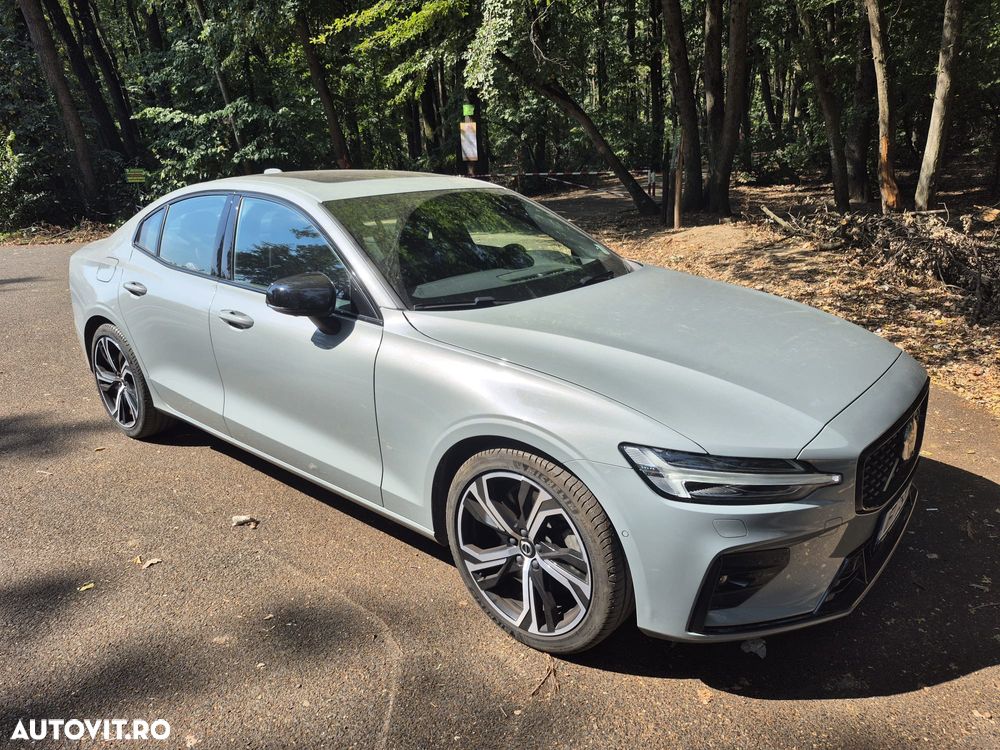 Volvo S60 B5 MHEV AT AWD Ultimate Dark - 1