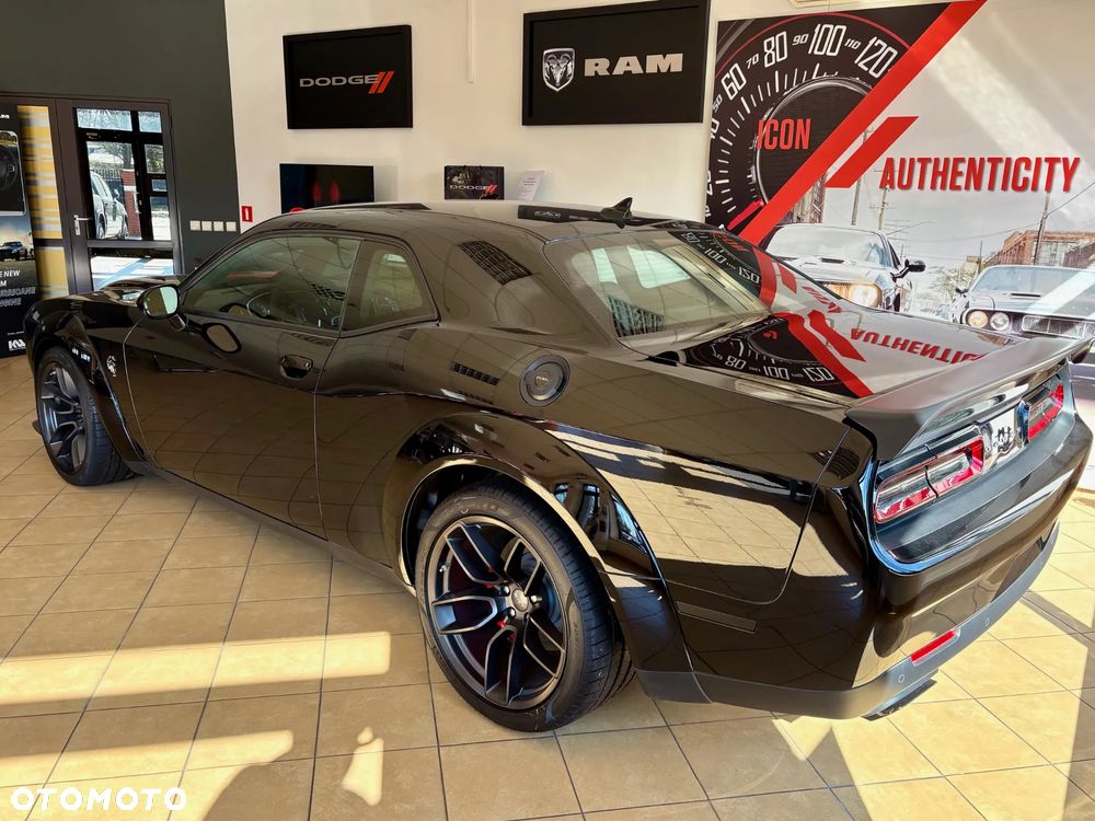 Dodge Challenger 6.2 Hellcat Widebody - 3