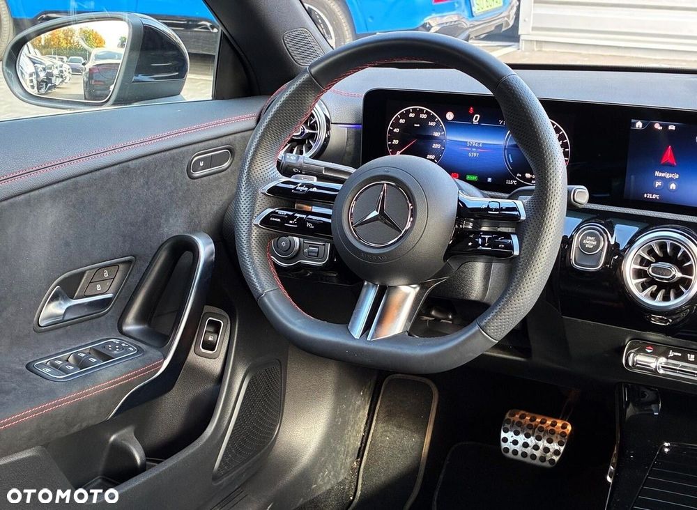 Mercedes-Benz CLA 250 e PHEV AMG Line 8G-DCT - 17