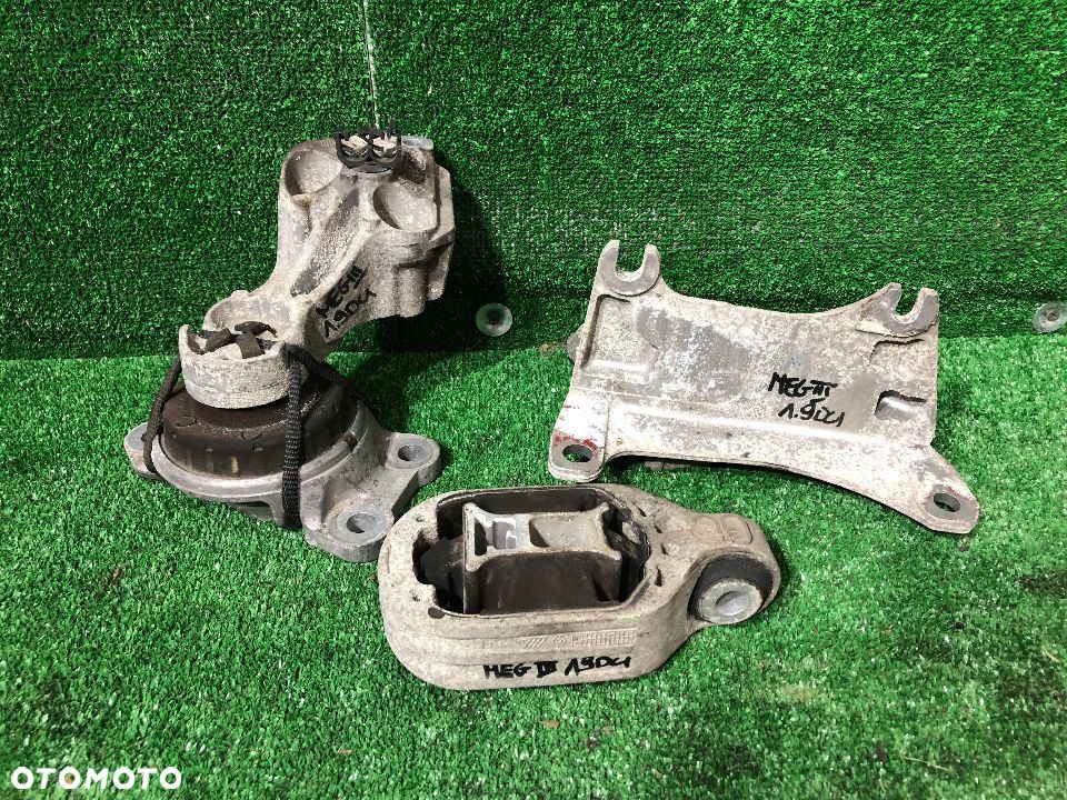 RENAULT MEGANE III 1.9 DCI PODUSZKA ŁAPA SILNIKA SKRZYNI