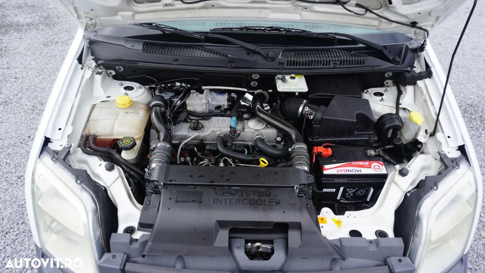 Ford Transit Connect - 21
