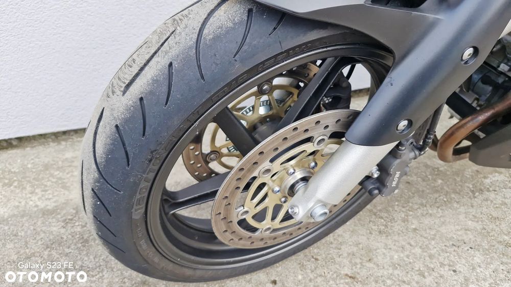 Honda VFR - 15