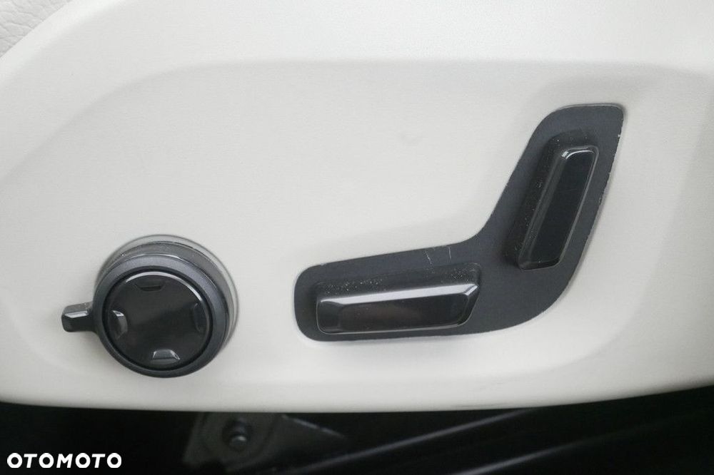Volvo XC 60 - 32