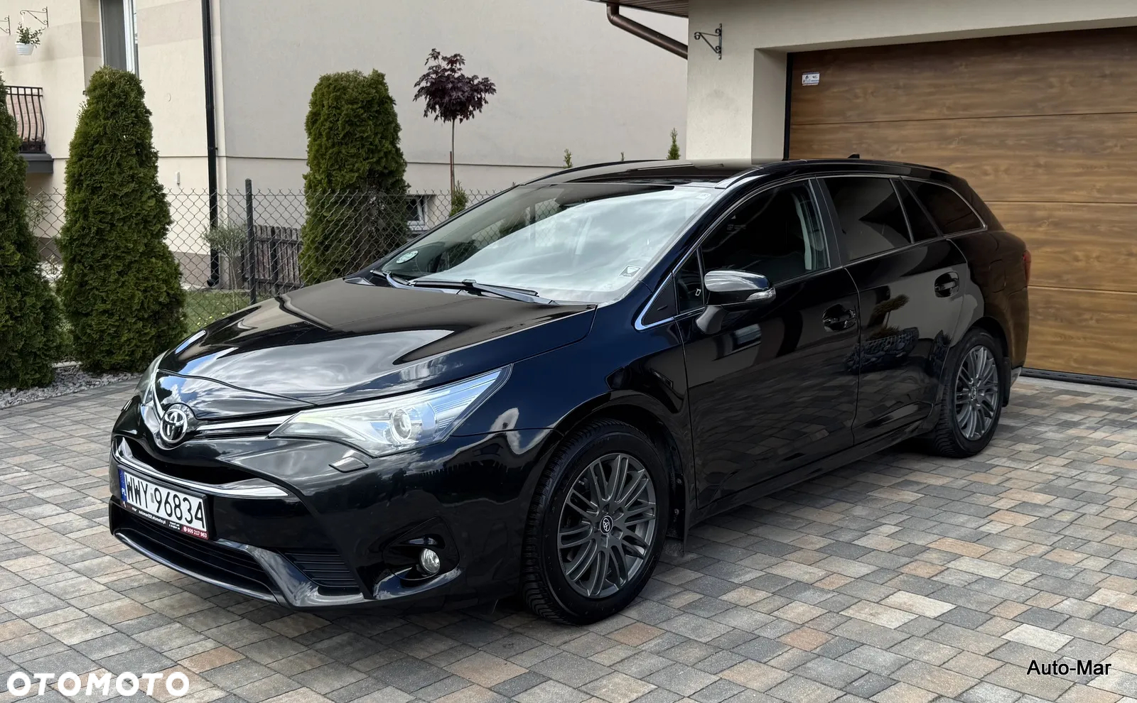 Toyota Avensis Touring Sports 1.8 Business Edition - 2