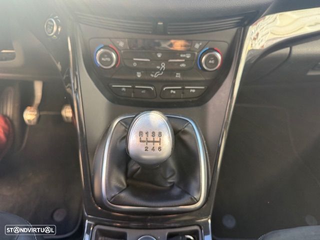 Ford Kuga 1.5 TDCi ST-Line Limited Edition - 18