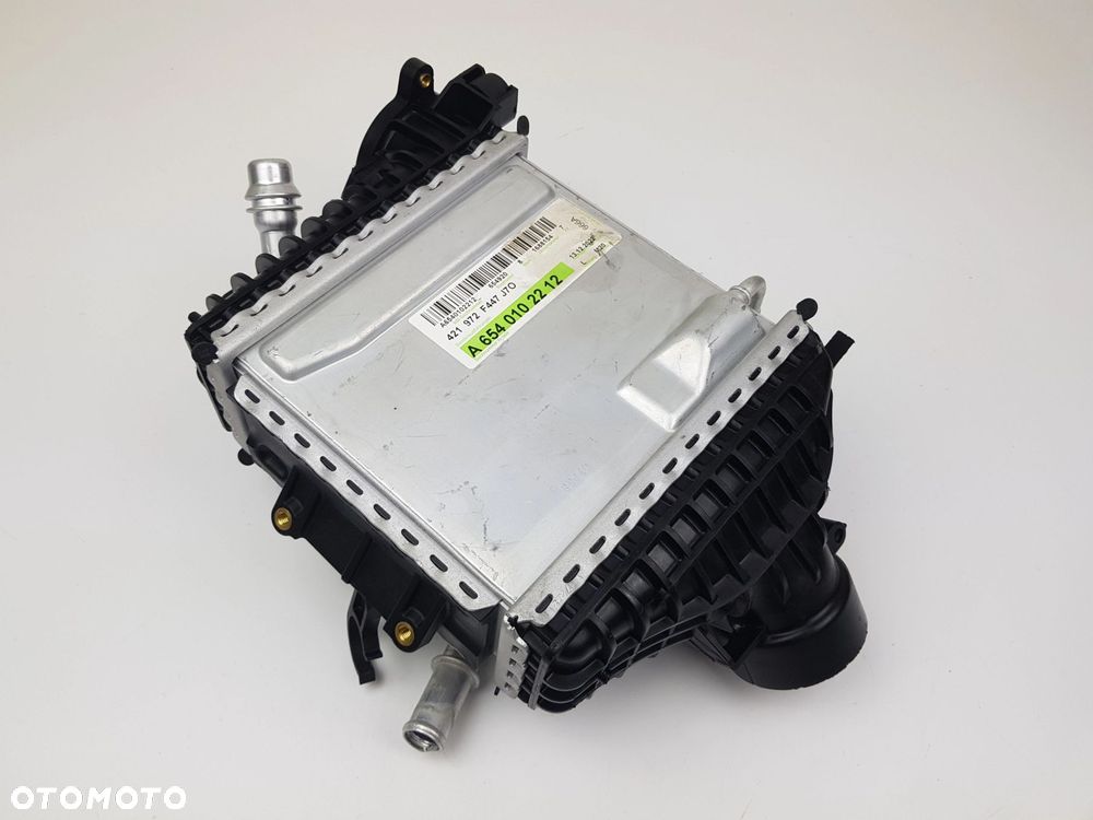 NOWA ORYGINALNA Chłodnica powietrza Intercooler Mercedes W654 w205 w213 c253 SPRINTER - 2