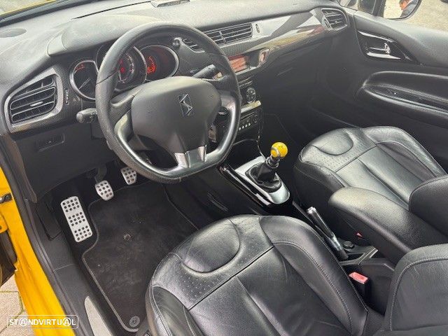 Citroën DS3 1.6 HDi Airdream Sport Chic - 2