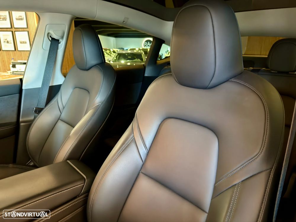 Tesla Model Y Performance Tração Integral - 49