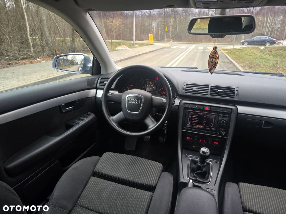 Audi A4 Avant 2.0 T FSI - 25