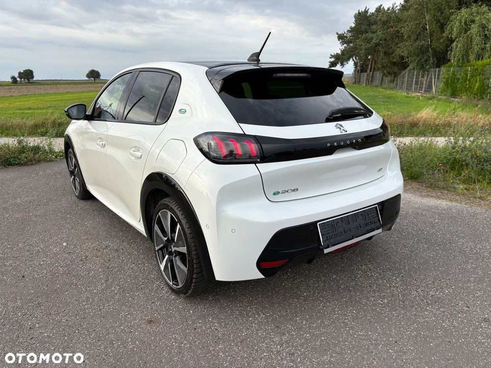 Peugeot 208 GT - 4