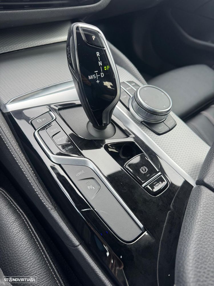 BMW 530 e iPerformance Pack M - 21