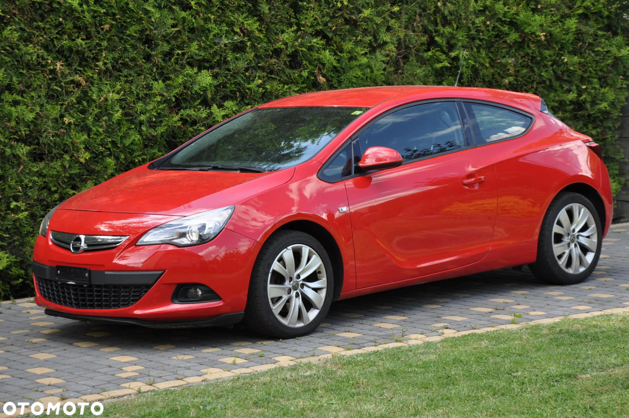 Opel Astra GTC 1.6 Turbo Sport - 8
