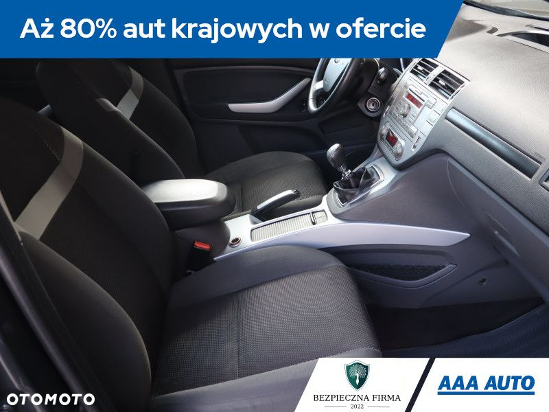 Ford Kuga - 10