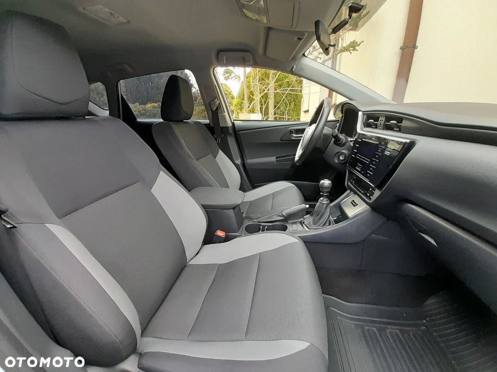 Toyota Auris 1.33 VVT-i Active - 15