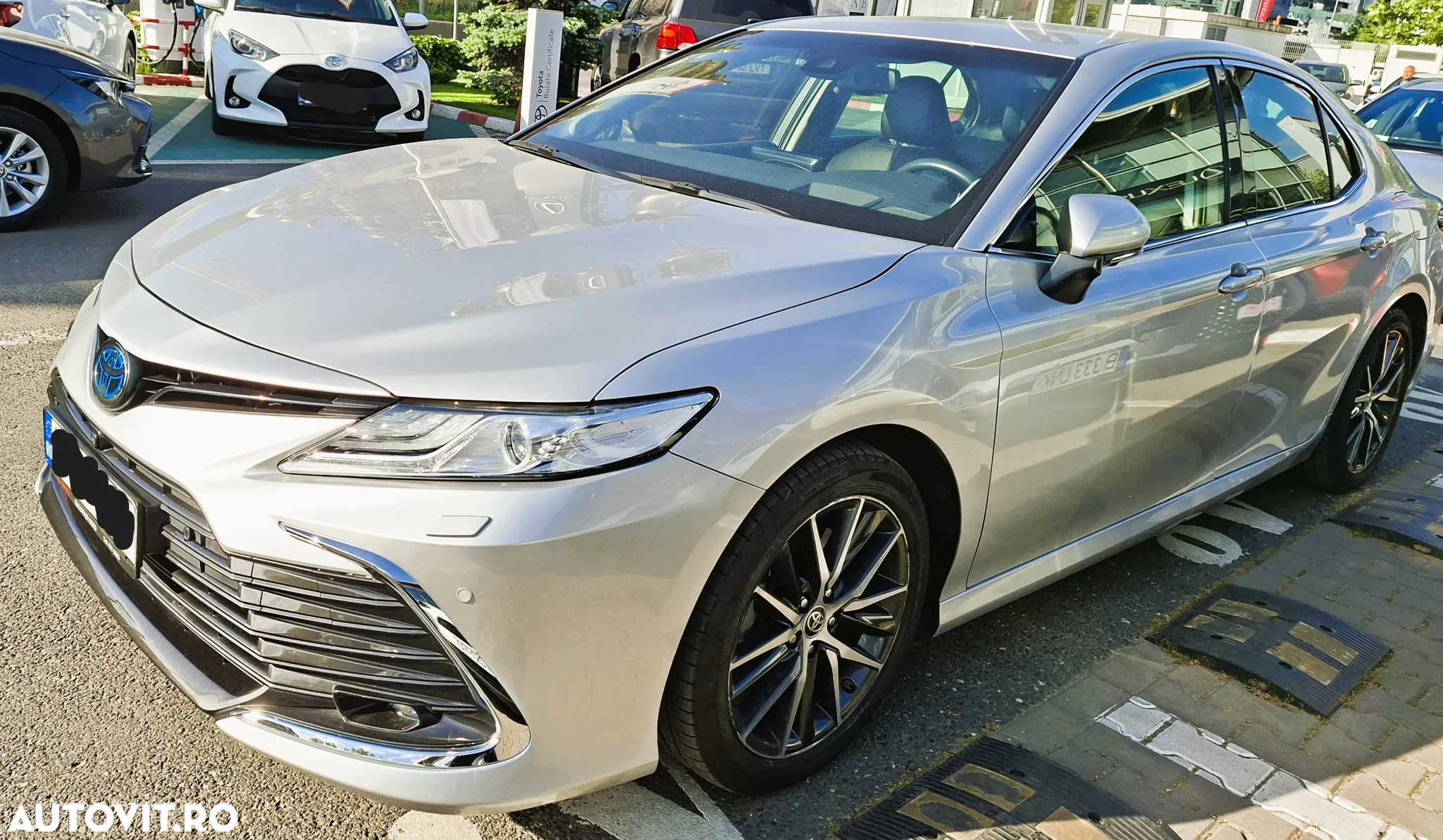 Toyota Camry - 2