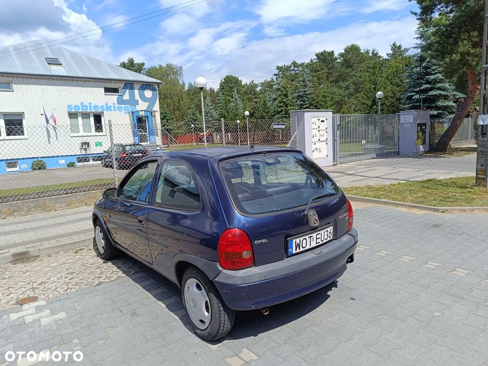 Opel Corsa 1.2 Swing 16v - 3