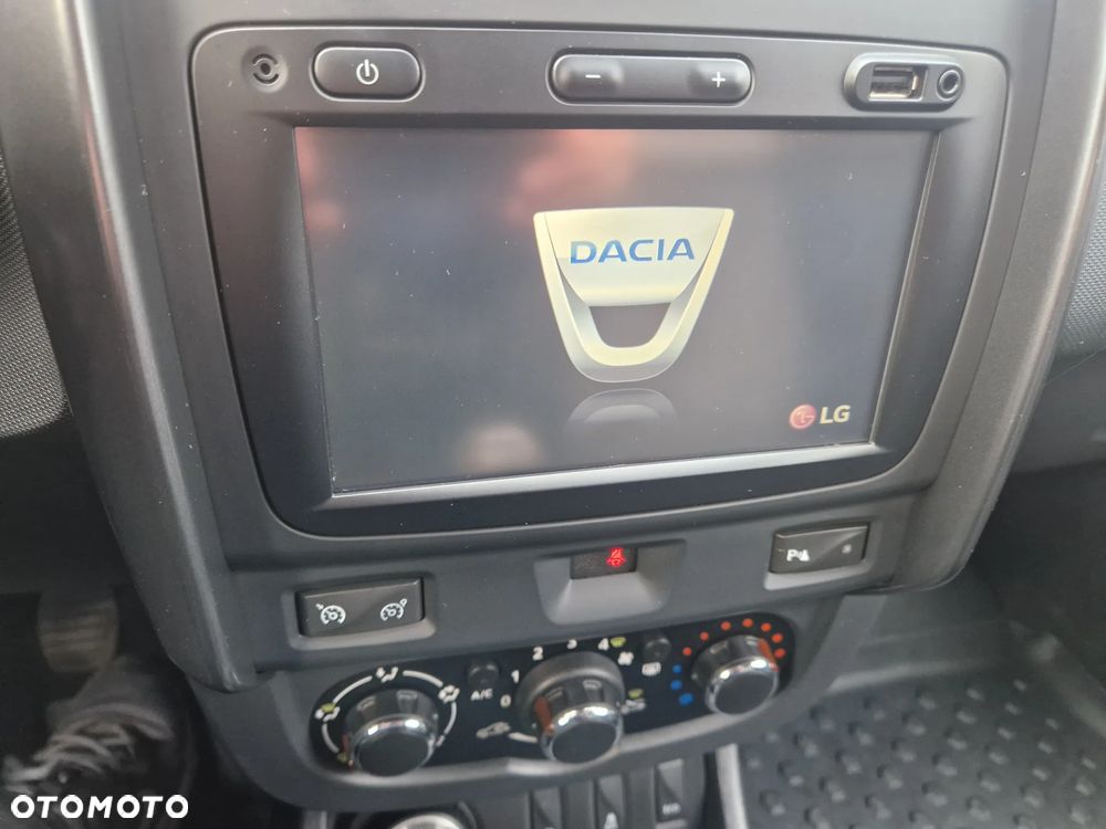 Dacia Duster 1.2 TCe Celebration 4x4 S&S EU6 - 16