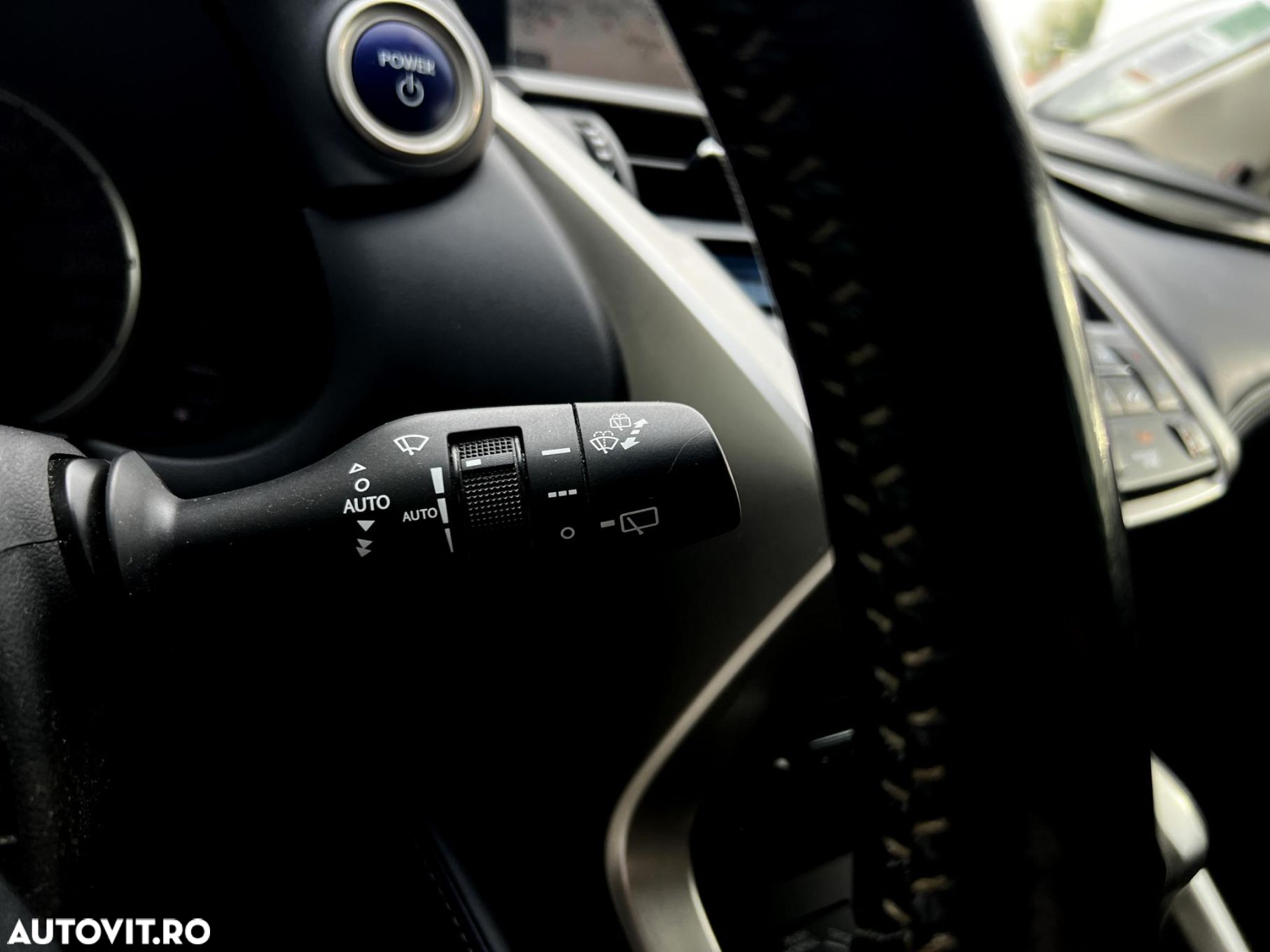 Lexus Seria NX - 18