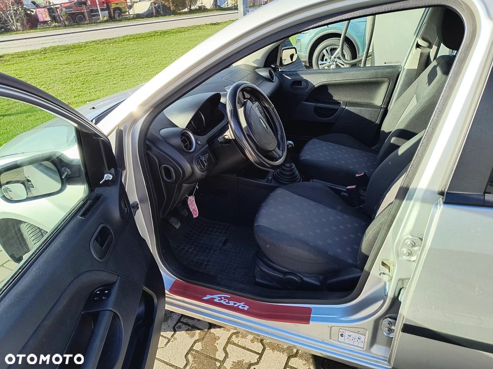 Ford Fiesta 1.3 - 6