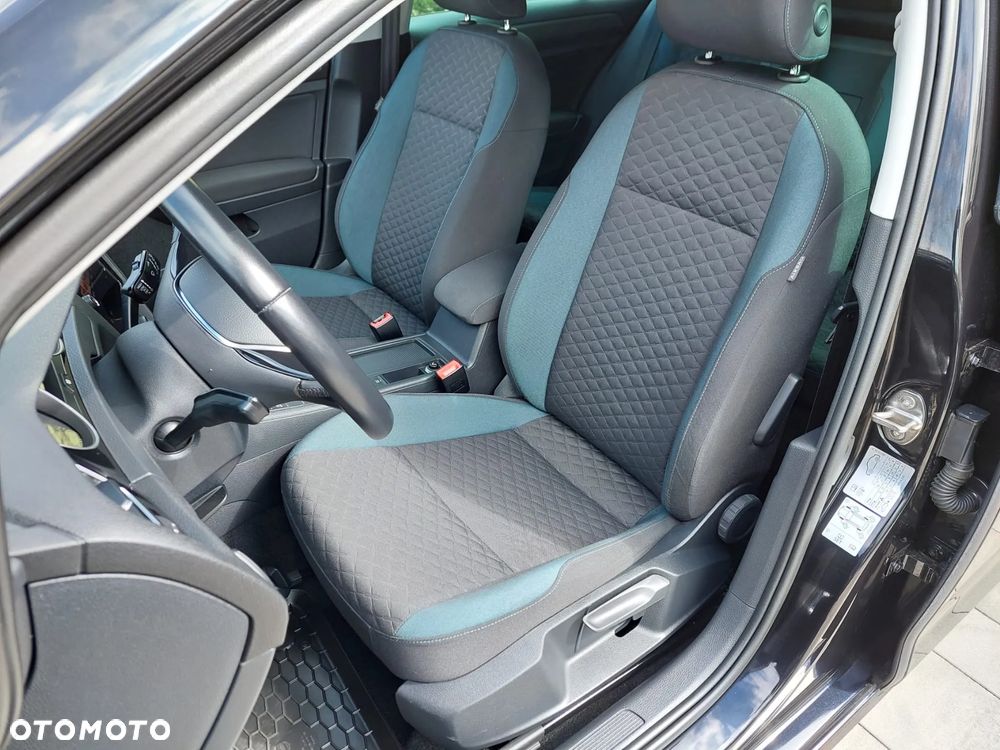 Volkswagen Golf 1.5 TSI BMT Evo IQ Drive - 12