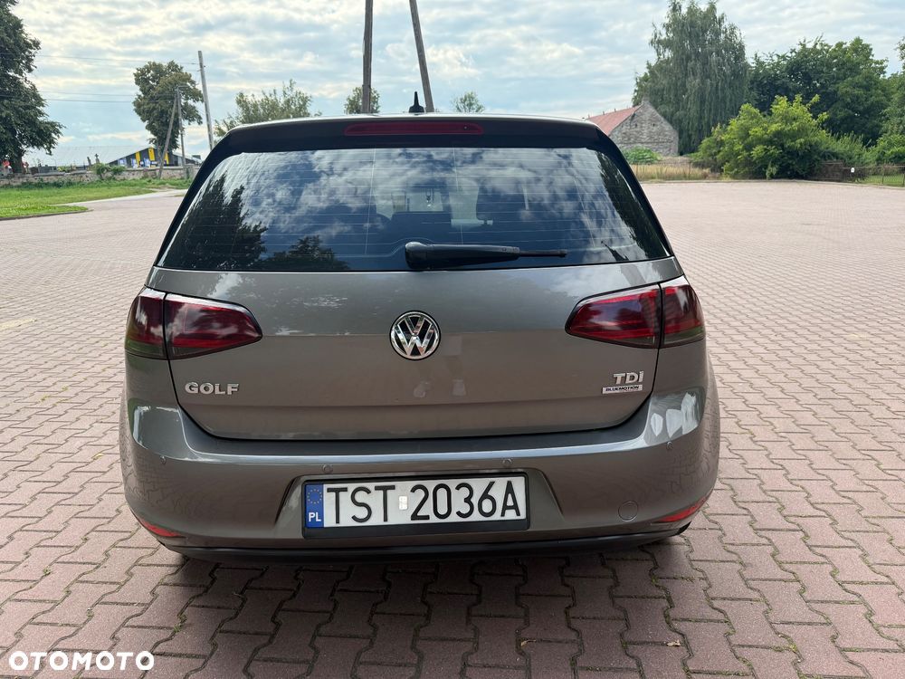 Volkswagen Golf VI 1.6 TDI Comfortline - 16