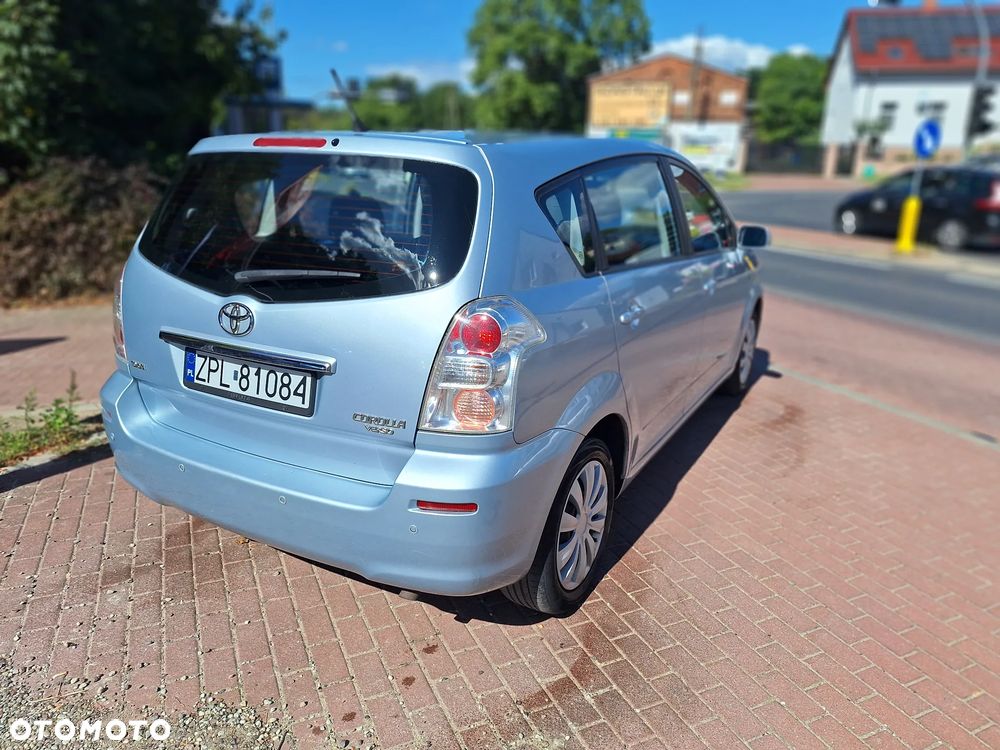 Toyota Corolla Verso - 13