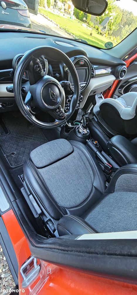 MINI Cooper Standard - 11