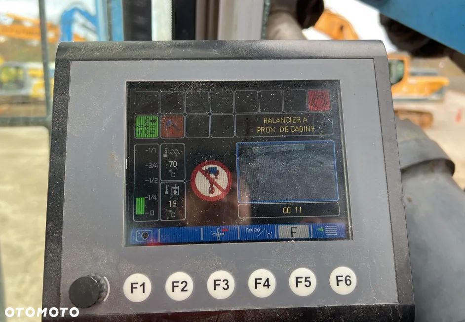 Fuchs MHL 320 Terex - 6
