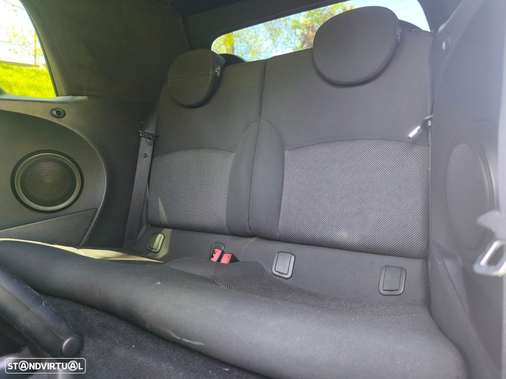 MINI Cabrio Cooper D - 9