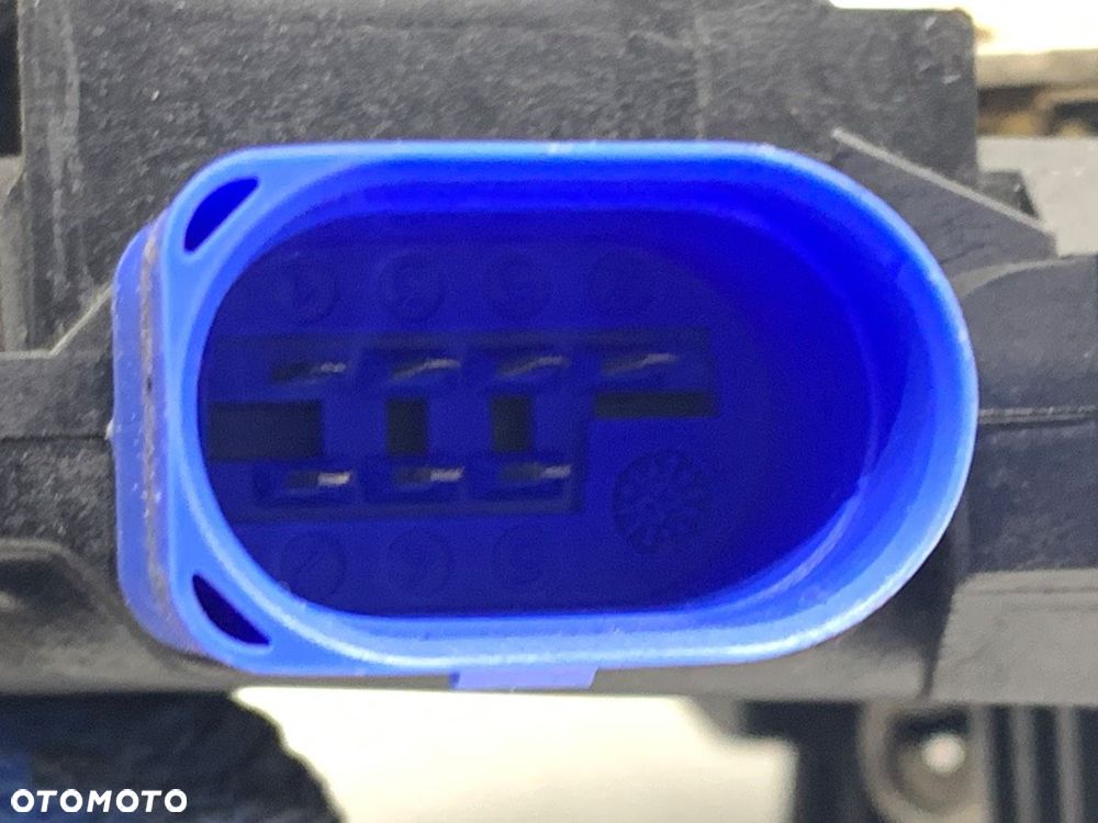 ZAMEK DRZWI PRAWY TYŁ  VW TOURAN (1T1, 1T2) 2003 - 2010 1.9 TDI 77 kW [105 KM] olej napędowy 2003 - 3