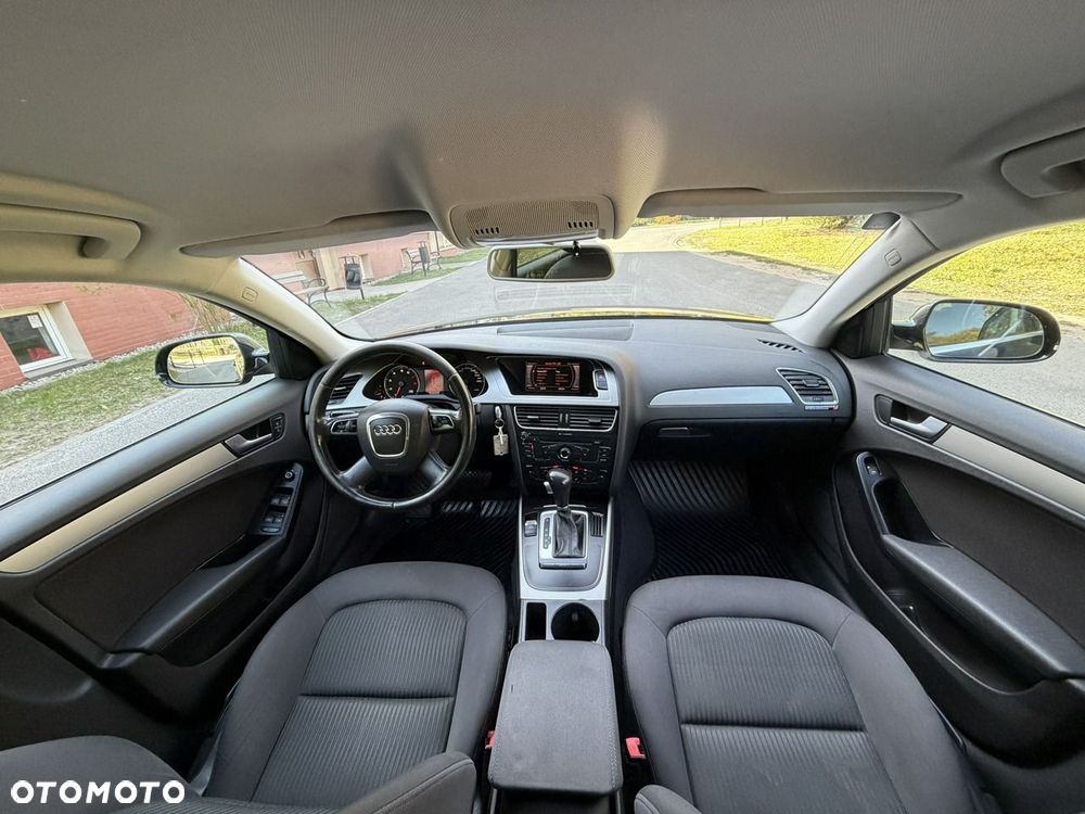 Audi A4 Avant - 32