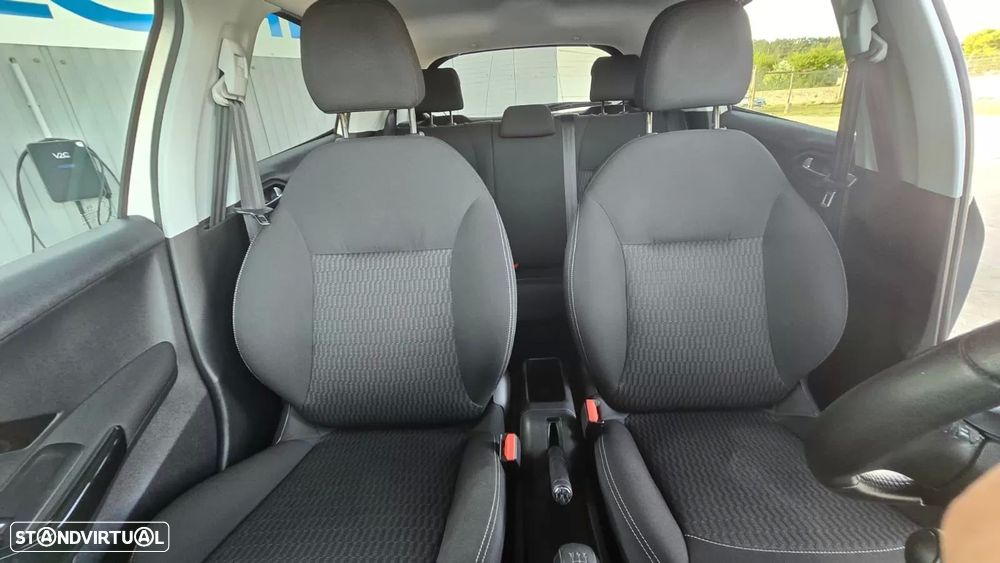Peugeot 208 1.6 BlueHDi Active - 11