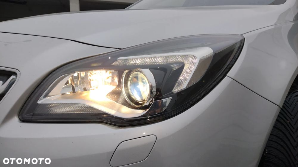 Opel Insignia 2.0 CDTI 4x4 Sports Tourer - 10