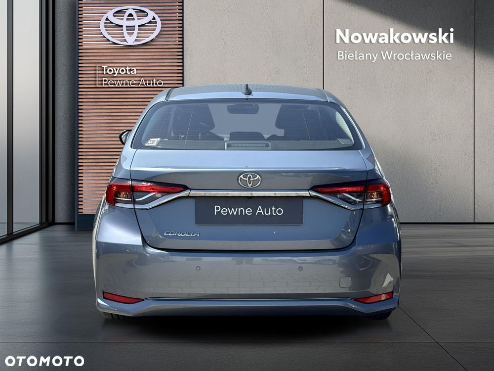 Toyota Corolla - 5