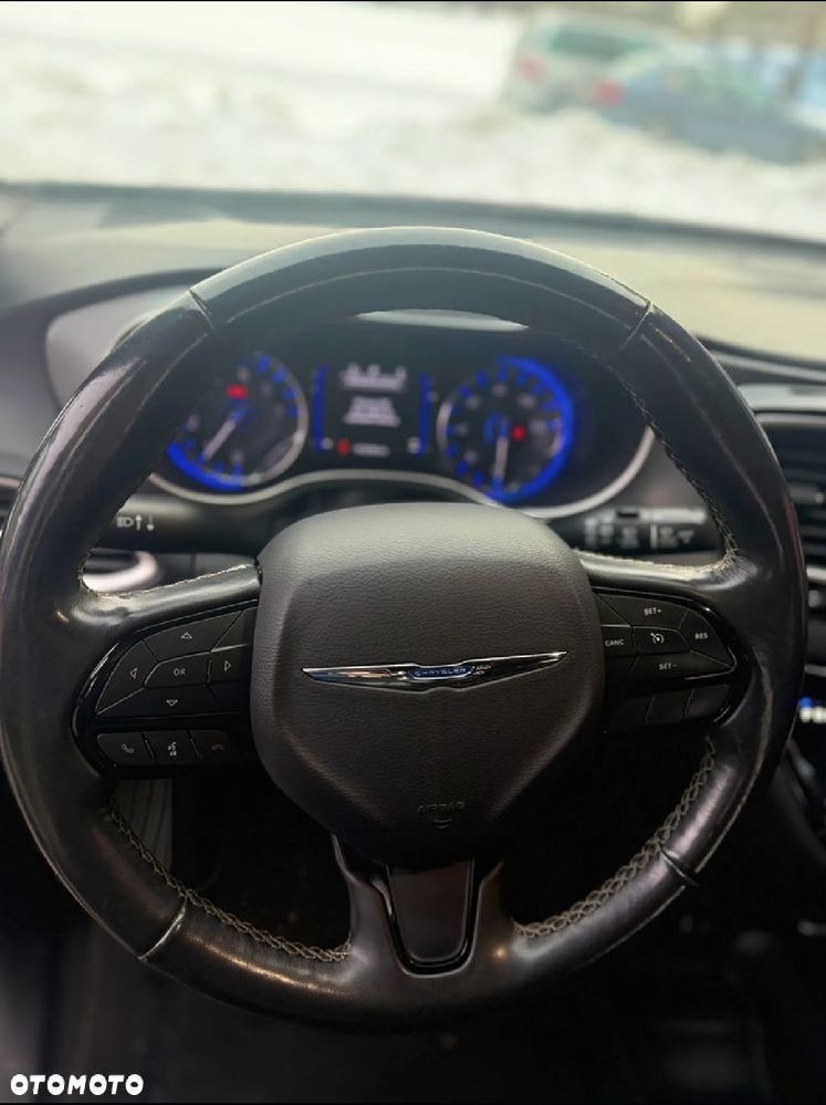 Chrysler Pacifica - 6