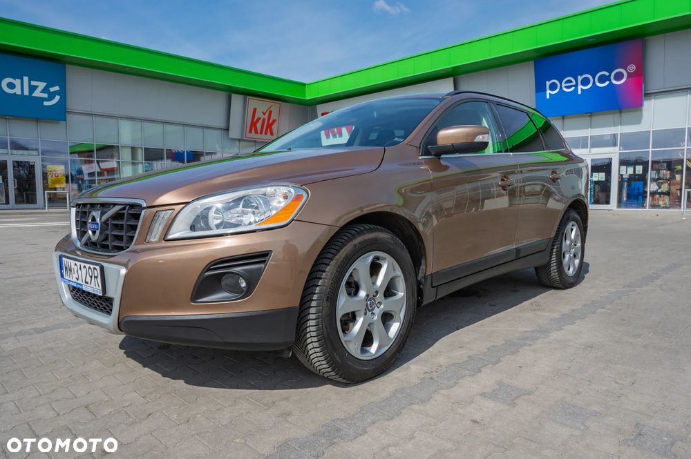 Volvo XC 60 D4 AWD Momentum - 1