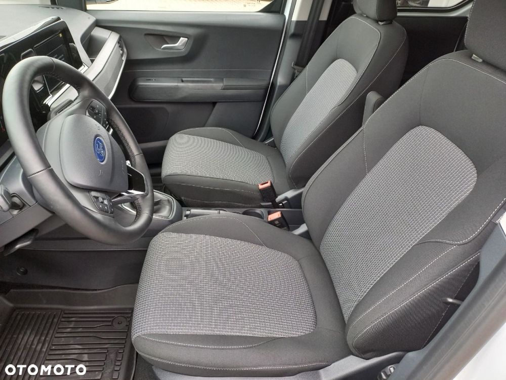 Ford Transit Courier - 11