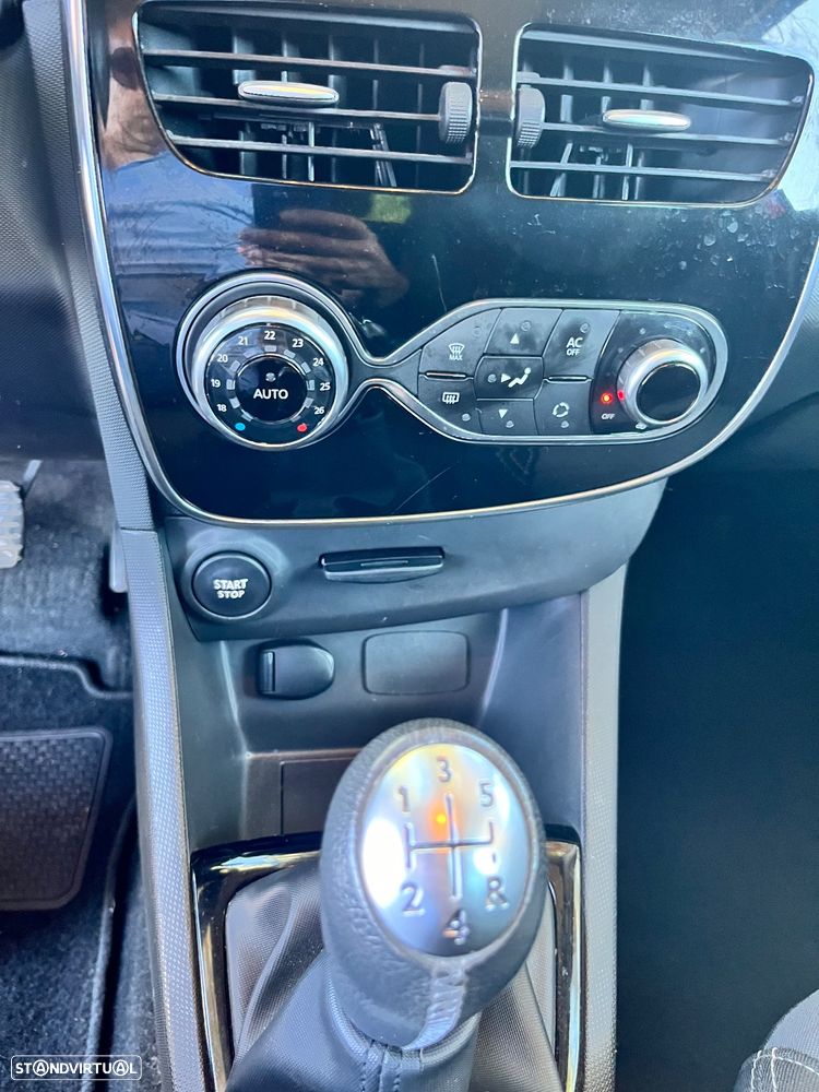 Renault Clio 0.9 TCE Dynamique S - 12