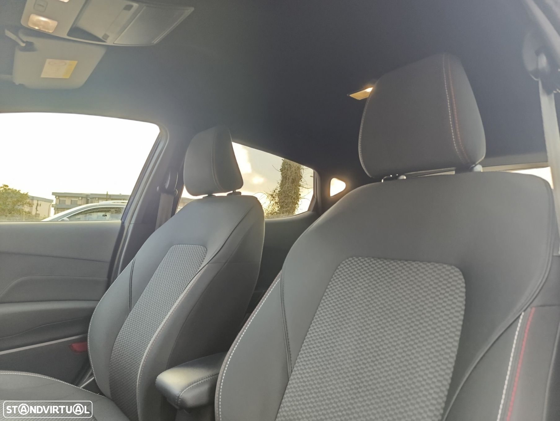 Ford Fiesta 1.0 EcoBoost ST-Line - 28