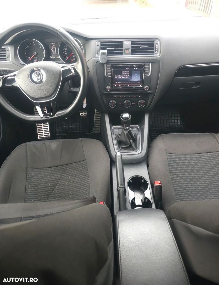 Volkswagen Jetta 2.0 TDI Comfortline - 7