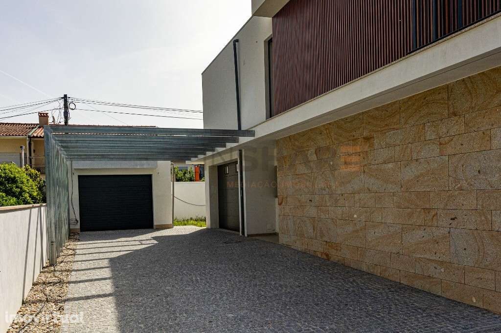 Moradia T4 em Palmeira, Braga - Grande imagem: 3/51