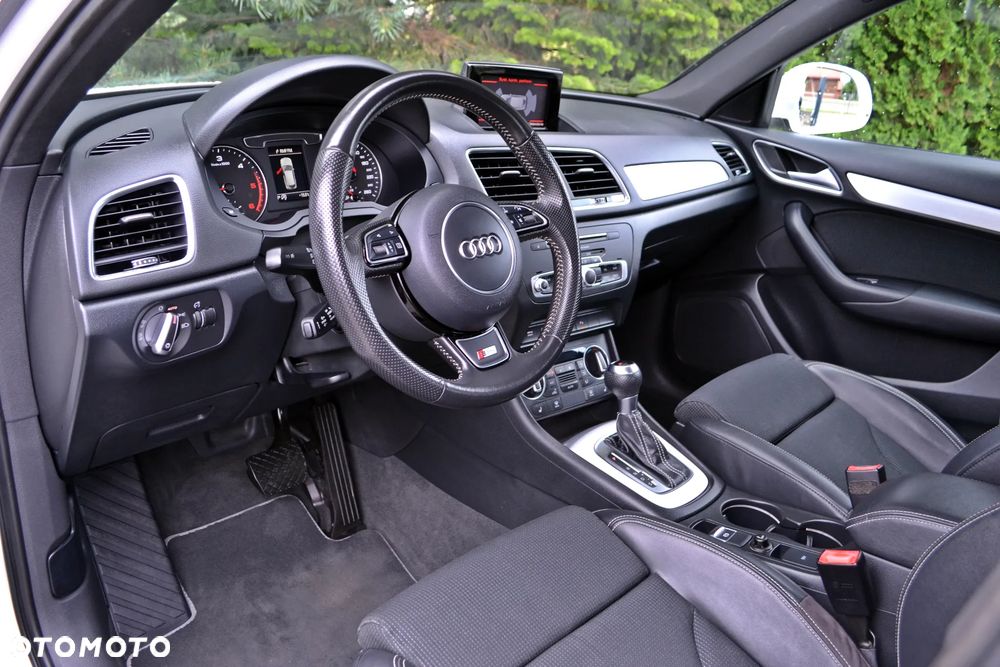 Audi Q3 - 18