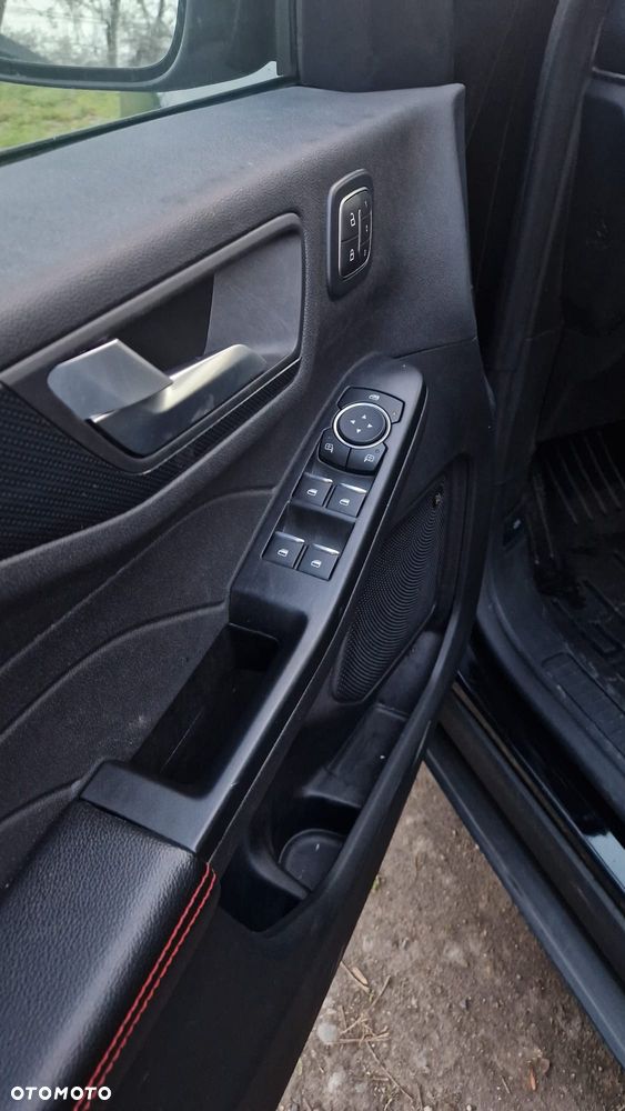 Ford Escape - 12