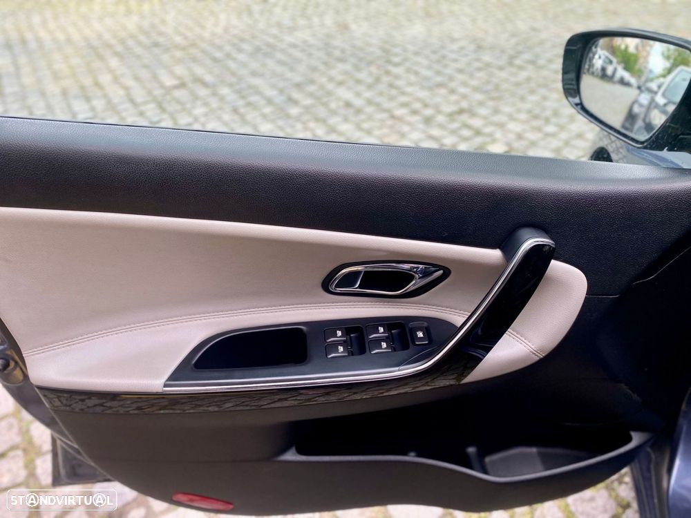 Kia Ceed SW 1.6 CRDi ECO - 13