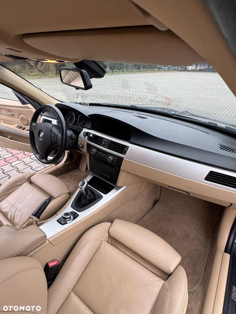 BMW Seria 3 320d - 14